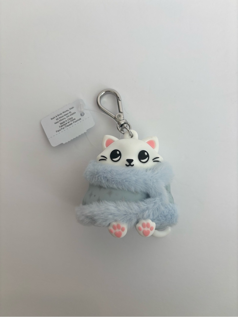 Bath & Body Works Cozy Cat Faux Fur Coat Pocketbac Sanitizer Holder Keychain
